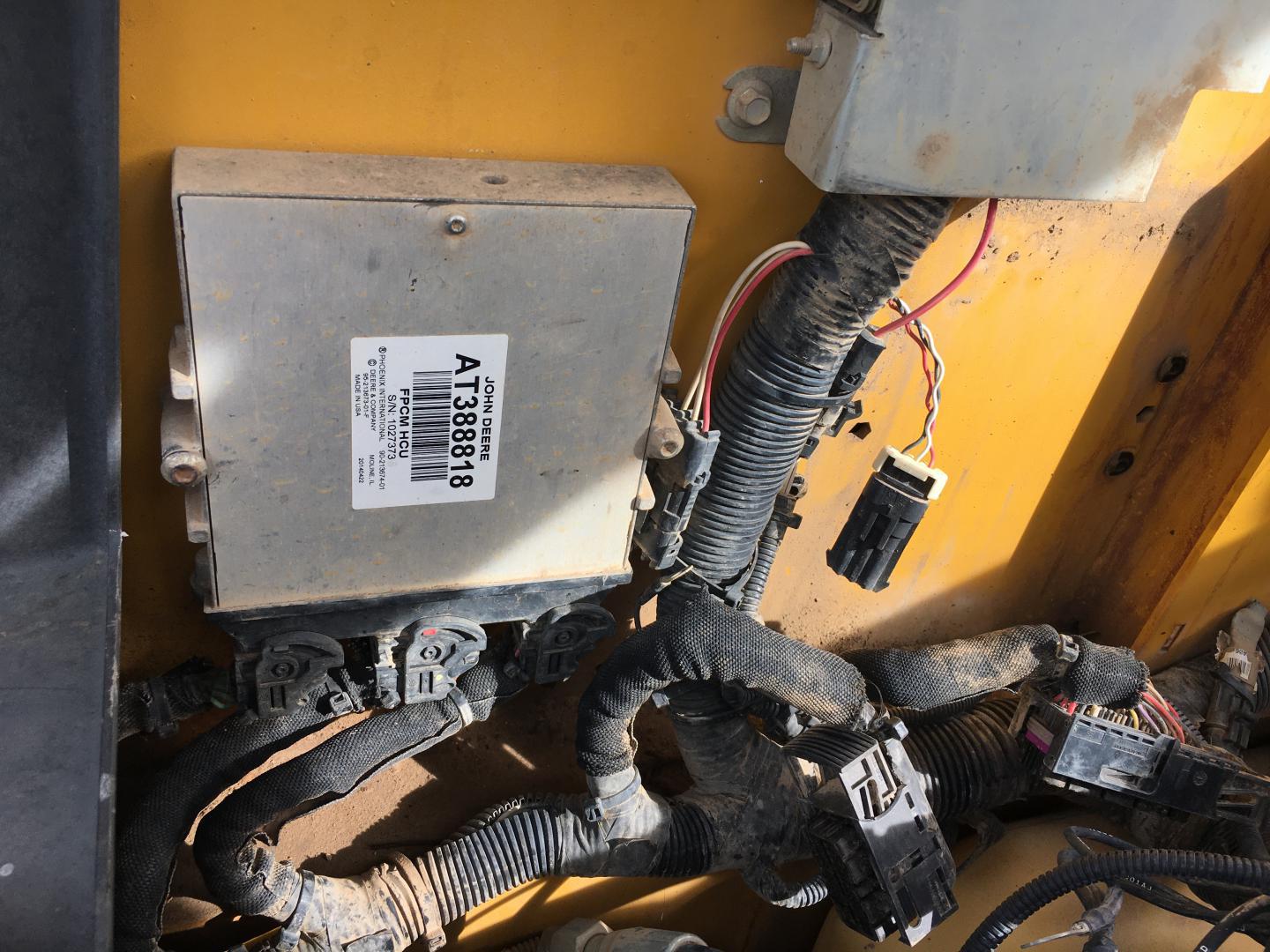 ./imagenes/INVOICE/2019/14662/MINICARGADOR JOHN DEERE 323E (18).JPG